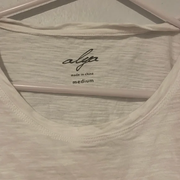 Alya - Picture 4 of 5